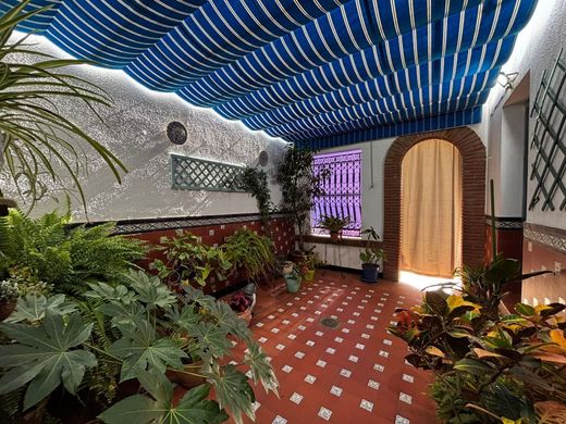 Luxury House for sale in La Línea de La Concepción, 670 000 €, Photo 4