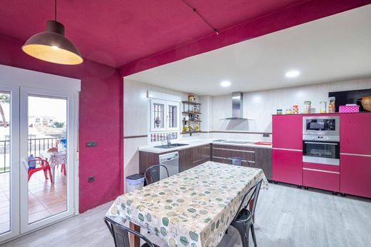 Luxury House for sale in Otura, 444 990 €, Photo 6