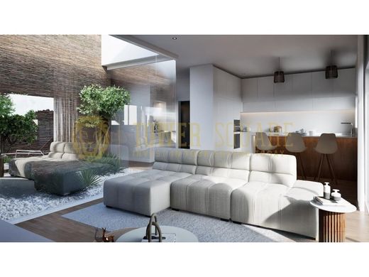 Luxury House for sale in Seixal, 697 000 €, Photo 1