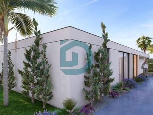 Maison de luxe à vendre à Póvoa de Varzim, 570 000 €, Photo 1