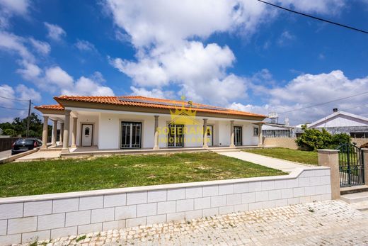 Maison de luxe à vendre à Alcobaça, 440 000 €, Photo 1