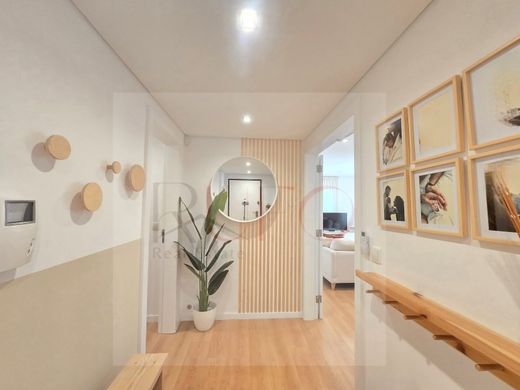 Luxury Apartment for sale in Almada, 449 900 €, Photo 1