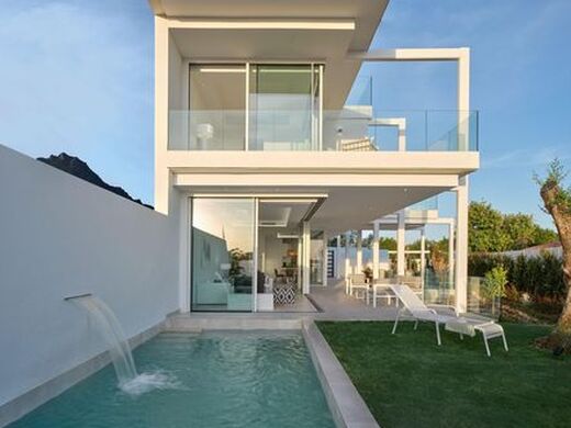 Maison de luxe à vendre à Marbella, 1 950 000 €, Photo 2