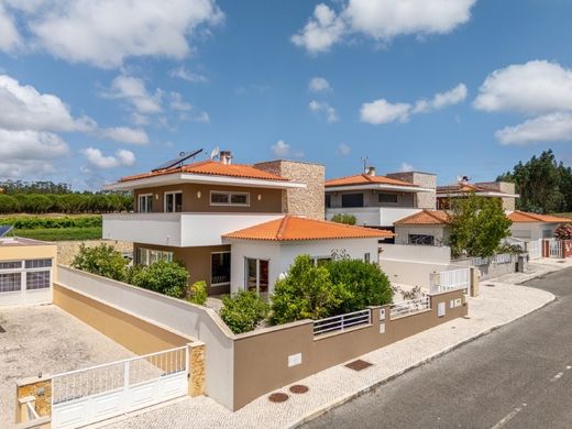 Maison de luxe à vendre à Bombarral, 595 000 €, Photo 2