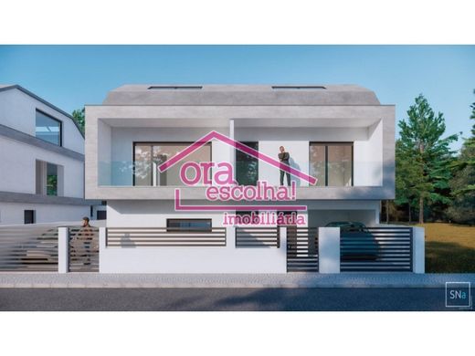 Luxury House for sale in Seixal, 475 000 €, Photo 2
