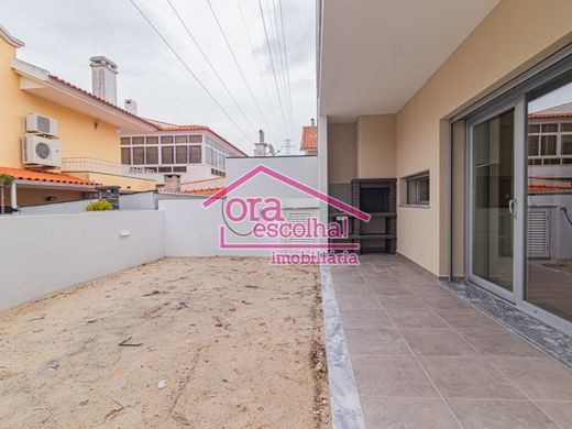 Luxury House for sale in Seixal, 425 000 €, Photo 2