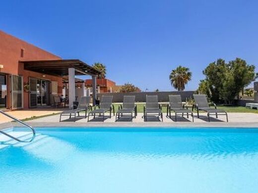 Maison de luxe à vendre à Antigua, 850 000 €, Photo 2