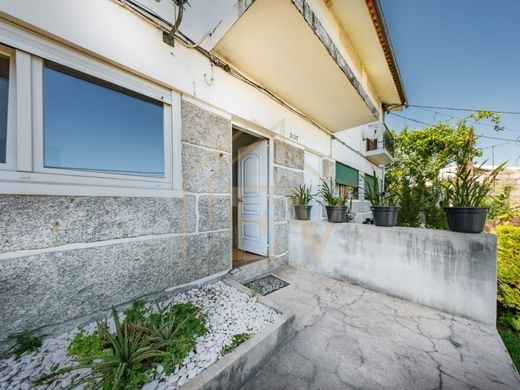 Maison de luxe à vendre à Guimarães, 424 000 €, Photo 4