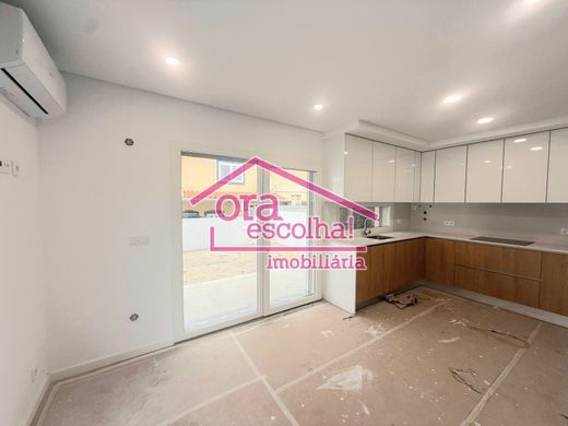 Luxury House for sale in Seixal, 425 000 €, Photo 5
