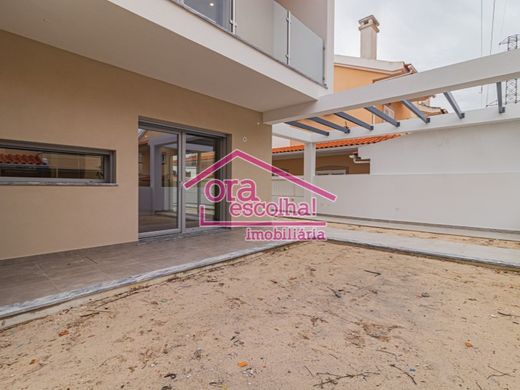 Luxury House for sale in Seixal, 425 000 €, Photo 5