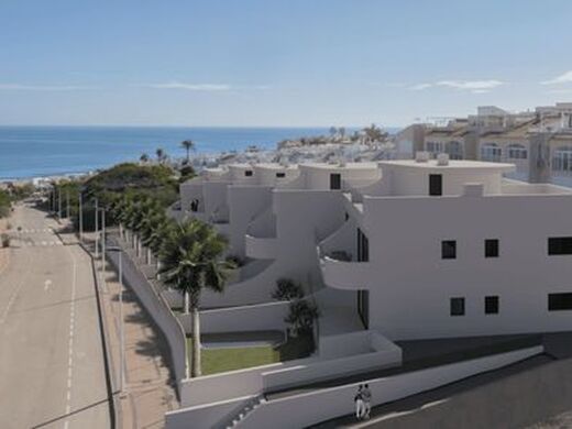 Maison de luxe à vendre à Torrevieja, 565 000 €, Photo 2