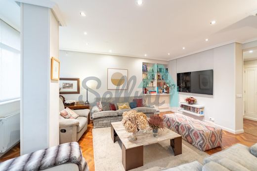 Appartement de luxe à vendre à Oviedo, 560 000 €, Photo 2
