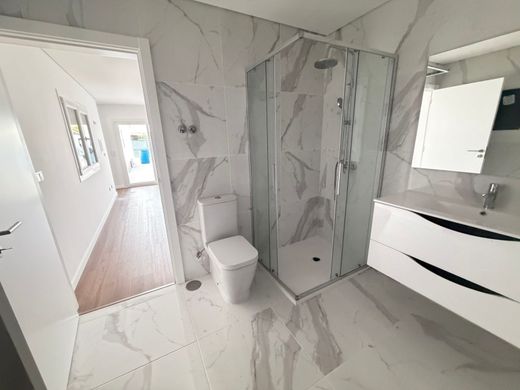 Maison de luxe à vendre à Seixal, 640 000 €, Photo 2