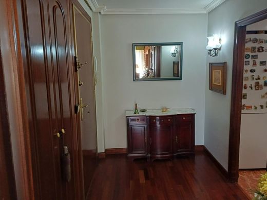 Luxury Apartment for sale in Madrid, 680 000 €, Photo 2