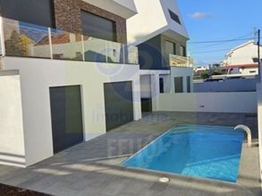 Maison de luxe à vendre à Seixal, 592 000 €, Photo 3