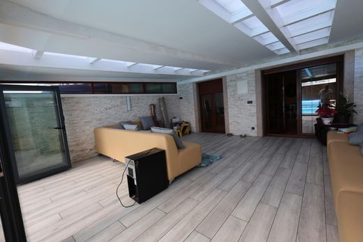 Maison de luxe à vendre à Ponferrada, 475 000 €, Photo 4