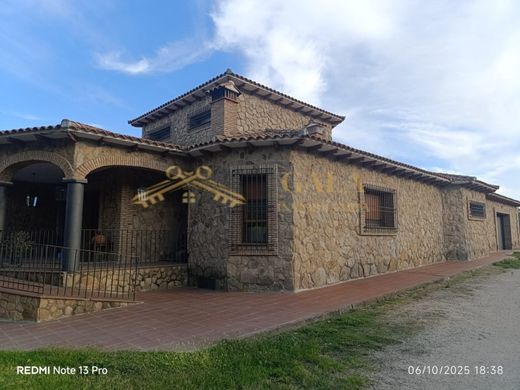 Luxury House for sale in Cáceres, 404 500 €, Photo 2