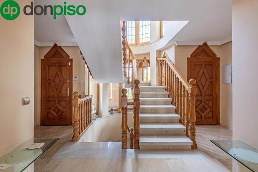 Maison de luxe à vendre à Peligros, 510 000 €, Photo 5