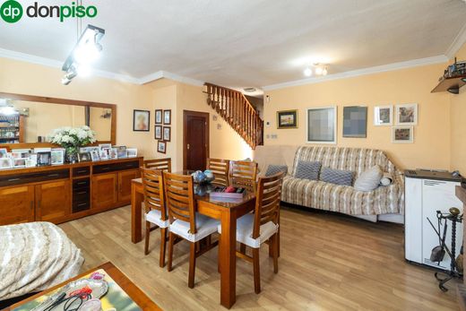 Maison de luxe à vendre à Peligros, 420 000 €, Photo 7