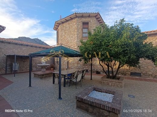 Luxury House for sale in Cáceres, 404 500 €, Photo 7