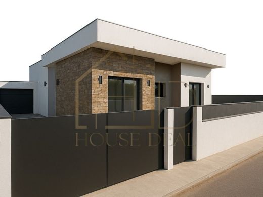 Luxury House for sale in Seixal, 550 000 €, Photo 1
