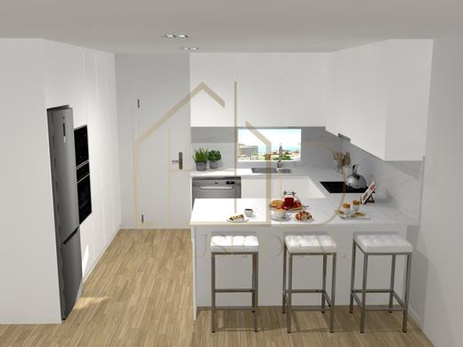 Luxury House for sale in Seixal, 467 500 €, Photo 1