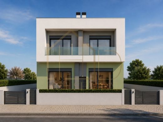 Luxury House for sale in Seixal, 480 000 €, Photo 1
