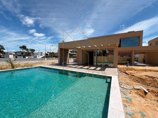 Maison de luxe à vendre à Charneca de Caparica, 1 450 000 €, Photo 1