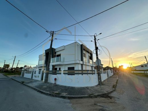 Maison de luxe à vendre à Seixal, 450 000 €, Photo 2