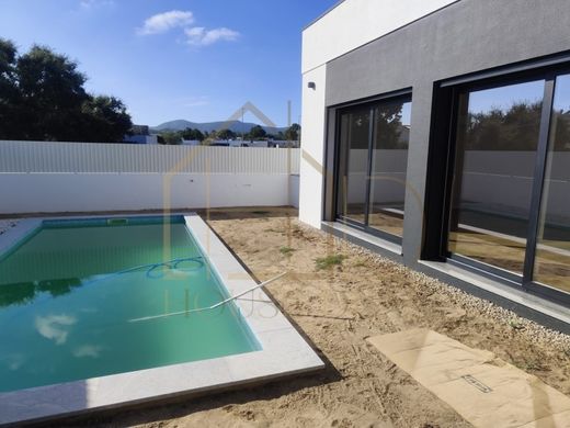 Luxury House for sale in Seixal, 580 000 €, Photo 2