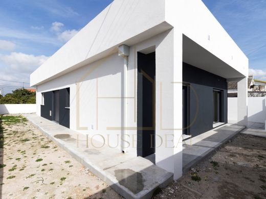 Luxury House for sale in Seixal, 560 000 €, Photo 2
