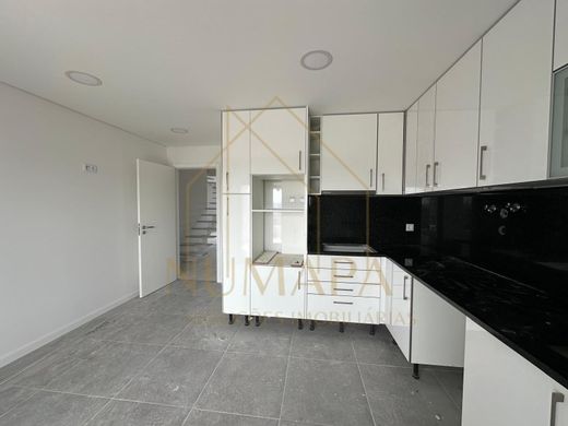Luxury Apartment for sale in Seixal, 530 000 €, Photo 2