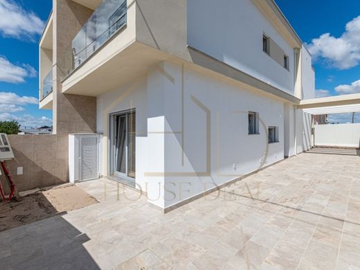 Luxury House for sale in Seixal, 485 000 €, Photo 3