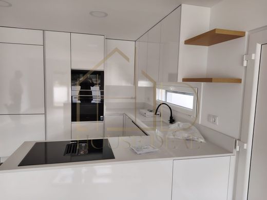 Luxury House for sale in Seixal, 570 000 €, Photo 3