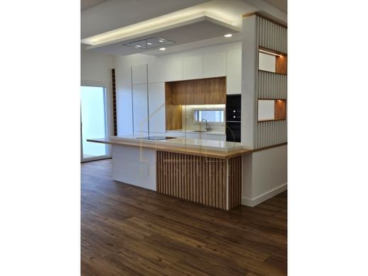 Luxury House for sale in Seixal, 510 000 €, Photo 4