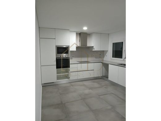 Luxury House for sale in Seixal, 585 000 €, Photo 5