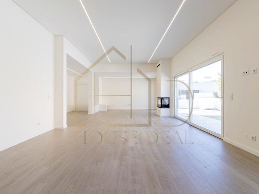 Luxury House for sale in Seixal, 570 000 €, Photo 6