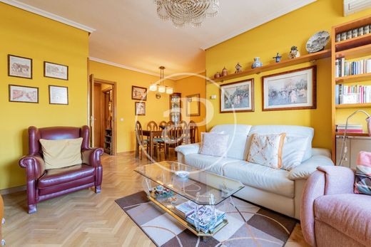Luxury Apartment for sale in Madrid, 760 000 €, Photo 3