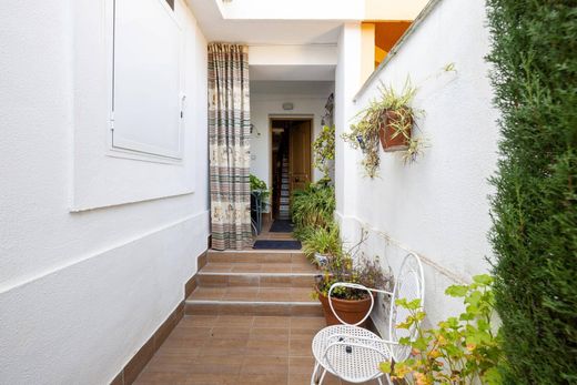 Maison de luxe à vendre à Peligros, 420 000 €, Photo 5