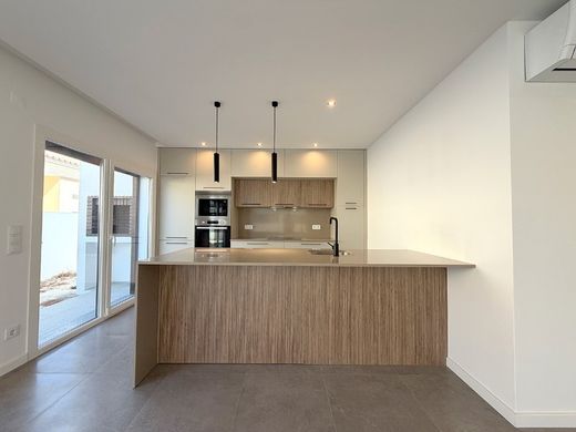 Luxury House for sale in Seixal, 570 000 €, Photo 1