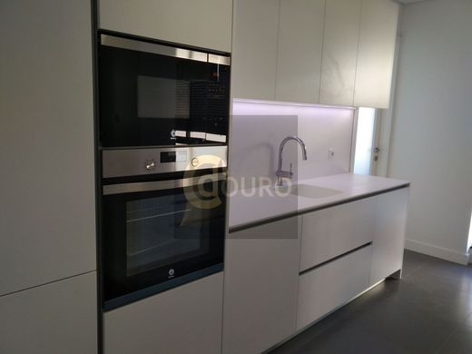 Appartement de luxe à vendre à Porto, 595 000 €, Photo 1