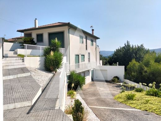 Maison de luxe à vendre à Caminha, 470 000 €, Photo 1