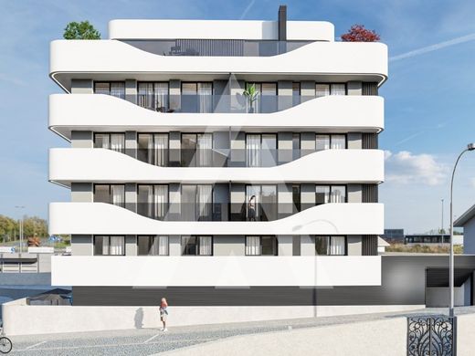 Appartement de luxe à vendre à Trofa, 410 000 €, Photo 4