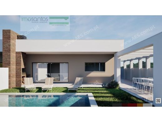 Luxury House for sale in Seixal, 697 000 €, Photo 1