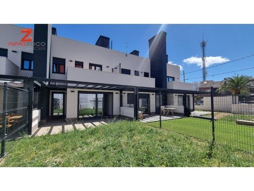 Maison de luxe à vendre à Las Rozas de Madrid, 863 000 €, Photo 4