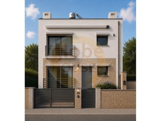 Luxury House for sale in Sesimbra, 505 000 €, Photo 1