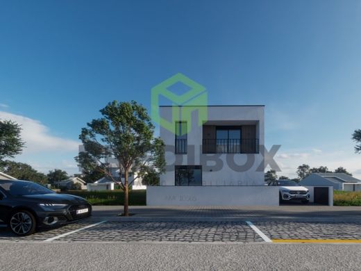 Maison de luxe à vendre à Ílhavo, 460 000 €, Photo 1