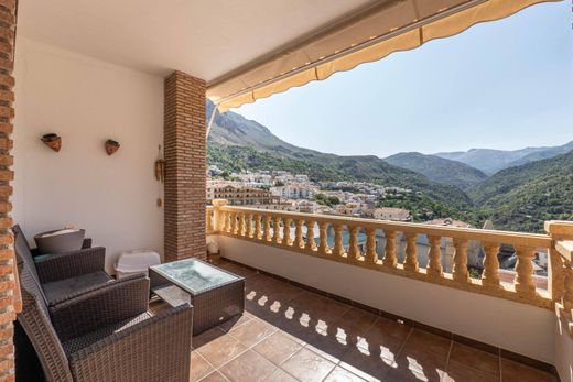 Luxury Apartment for sale in Güéjar-Sierra, 750 000 €, Photo 1