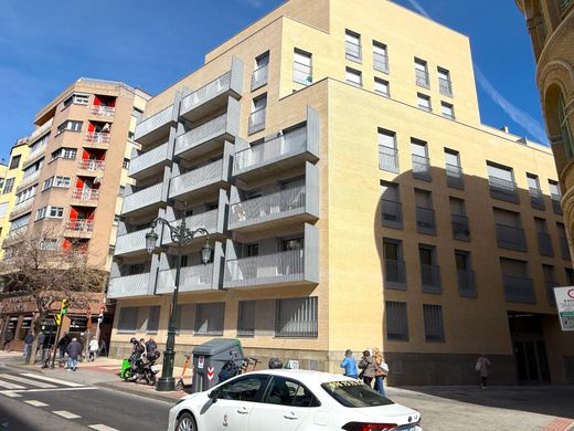 Luxury Apartment for sale in Zaragoza, 460 000 €, Photo 1