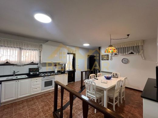Maison de luxe à vendre à Póvoa de Varzim, 590 000 €, Photo 2
